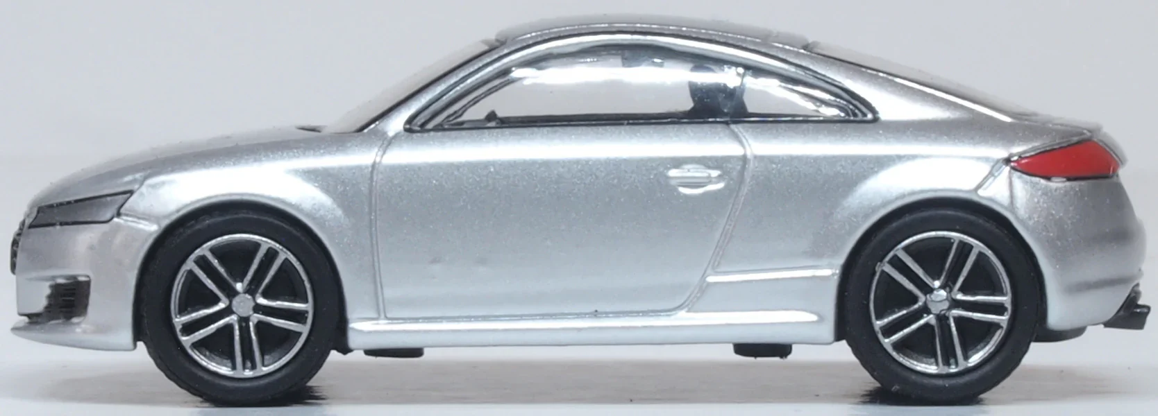 76TT003 Audi TT Coupe Floret Silver - Image 3