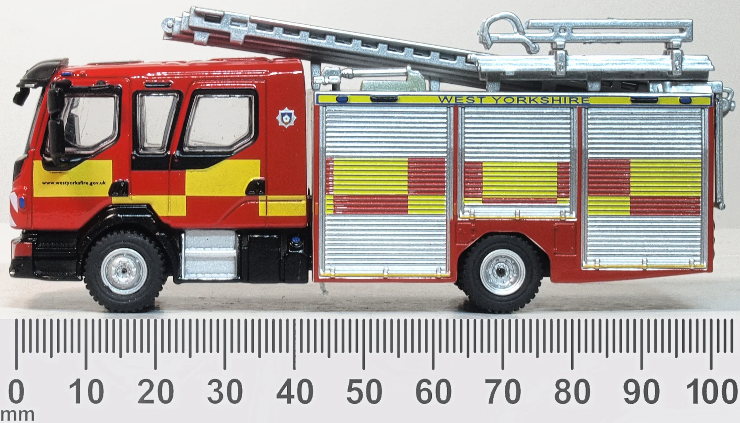 76VEO001 Volvo FL Emergency 1 Pump Ladder West Yorkshire - Image 6