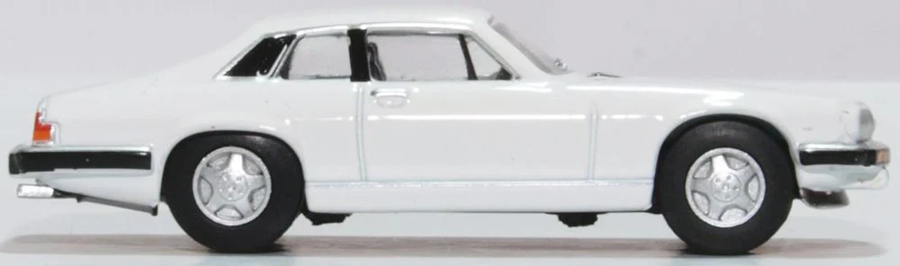 76XJS006 Jaguar XJS White (The Saint) - Image 4