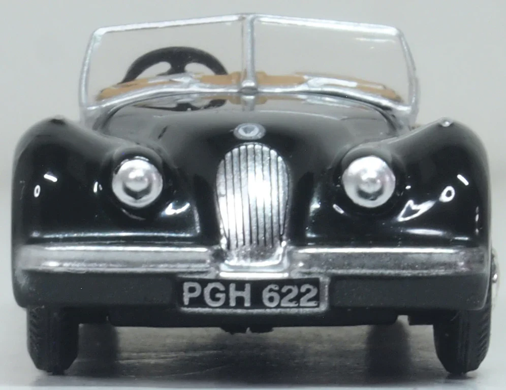 76XK120006 Jaguar XK120 British Racing Green - Image 4