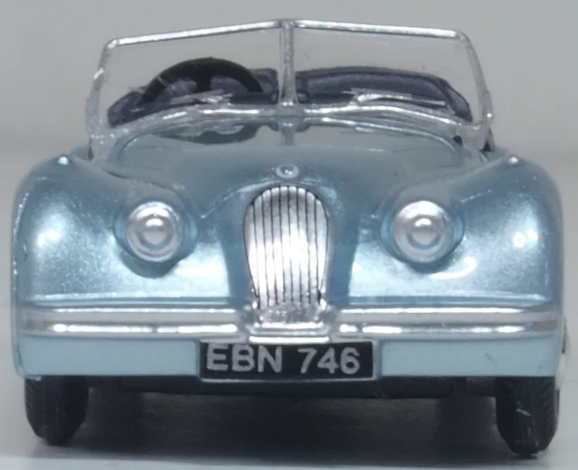 76XK120007 Jaguar XK120 Pastel Blue - Image 4