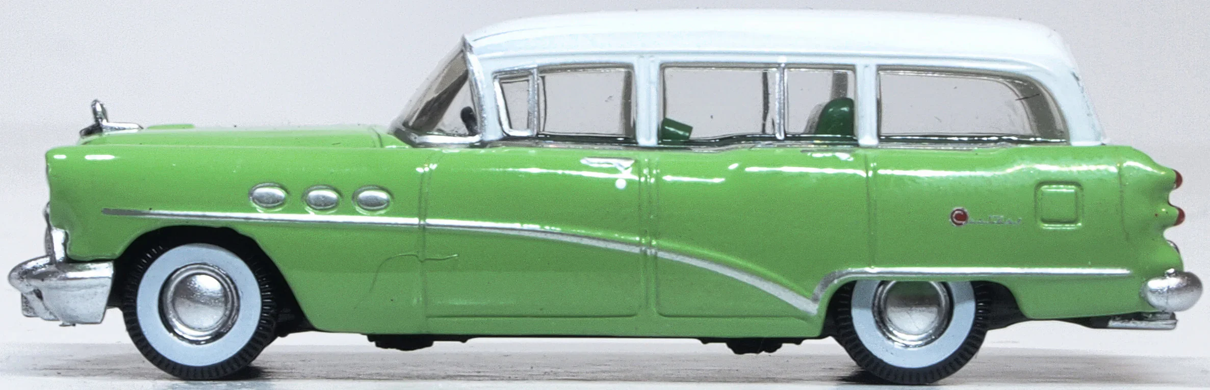 87BCE54003 1954 Buick Century Estate Wagon Willow Green/Arctic White - Image 3