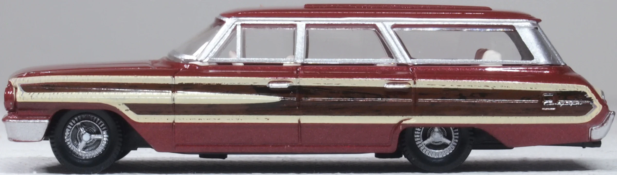 87FC64003 1964 Ford Country Station Wagon Squire Vintage Burgundy - Image 2