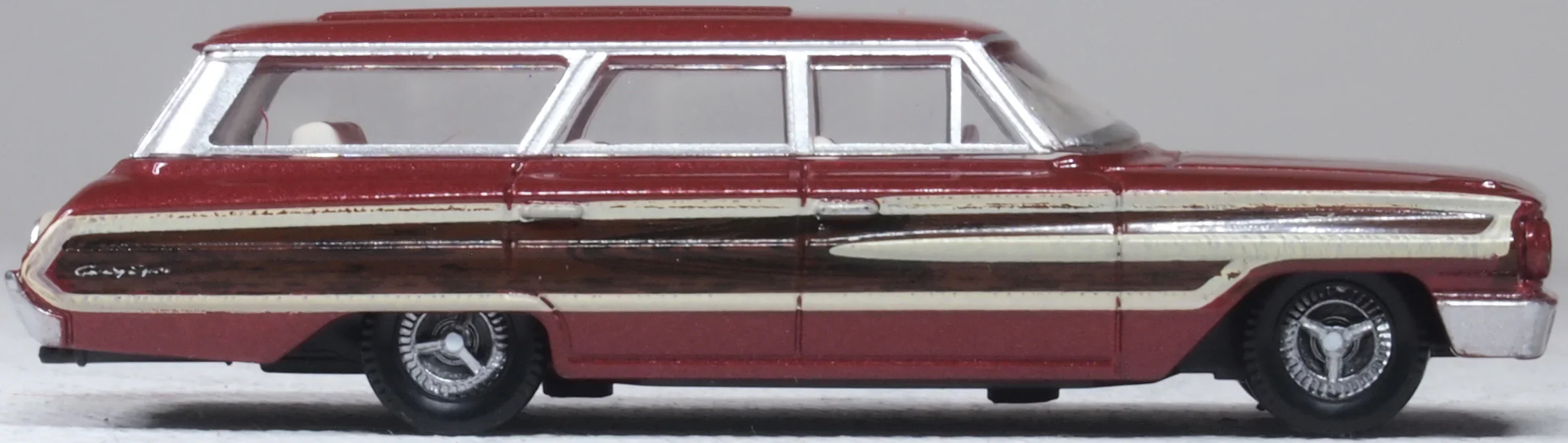 87FC64003 1964 Ford Country Station Wagon Squire Vintage Burgundy - Image 3