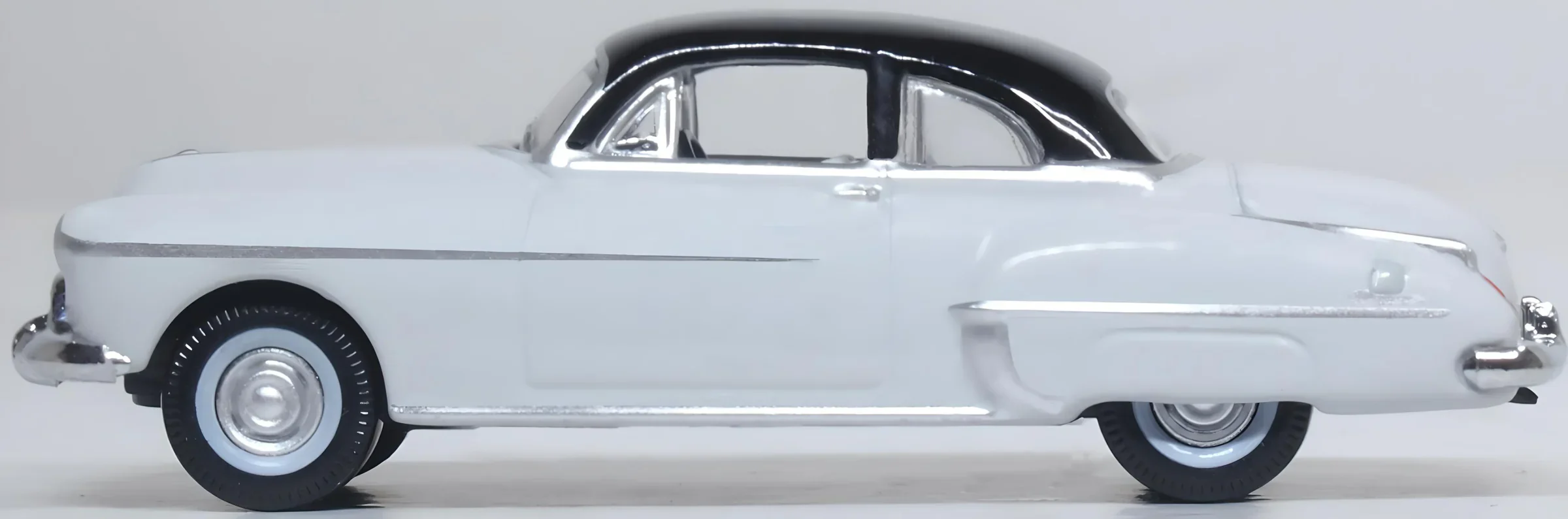 87OR50005 1950 Oldsmobile Rocket 88 Coupe Marol Grey/Black - Image 4
