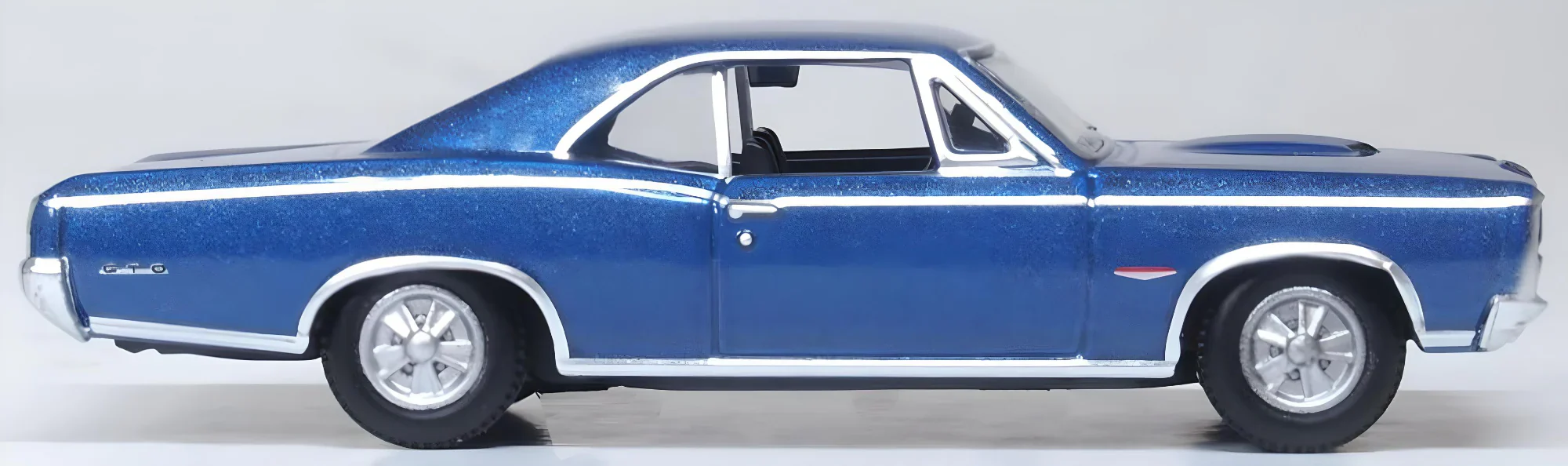 87PG66001 1966 Pontiac GTO Fontaine Blue - Image 3