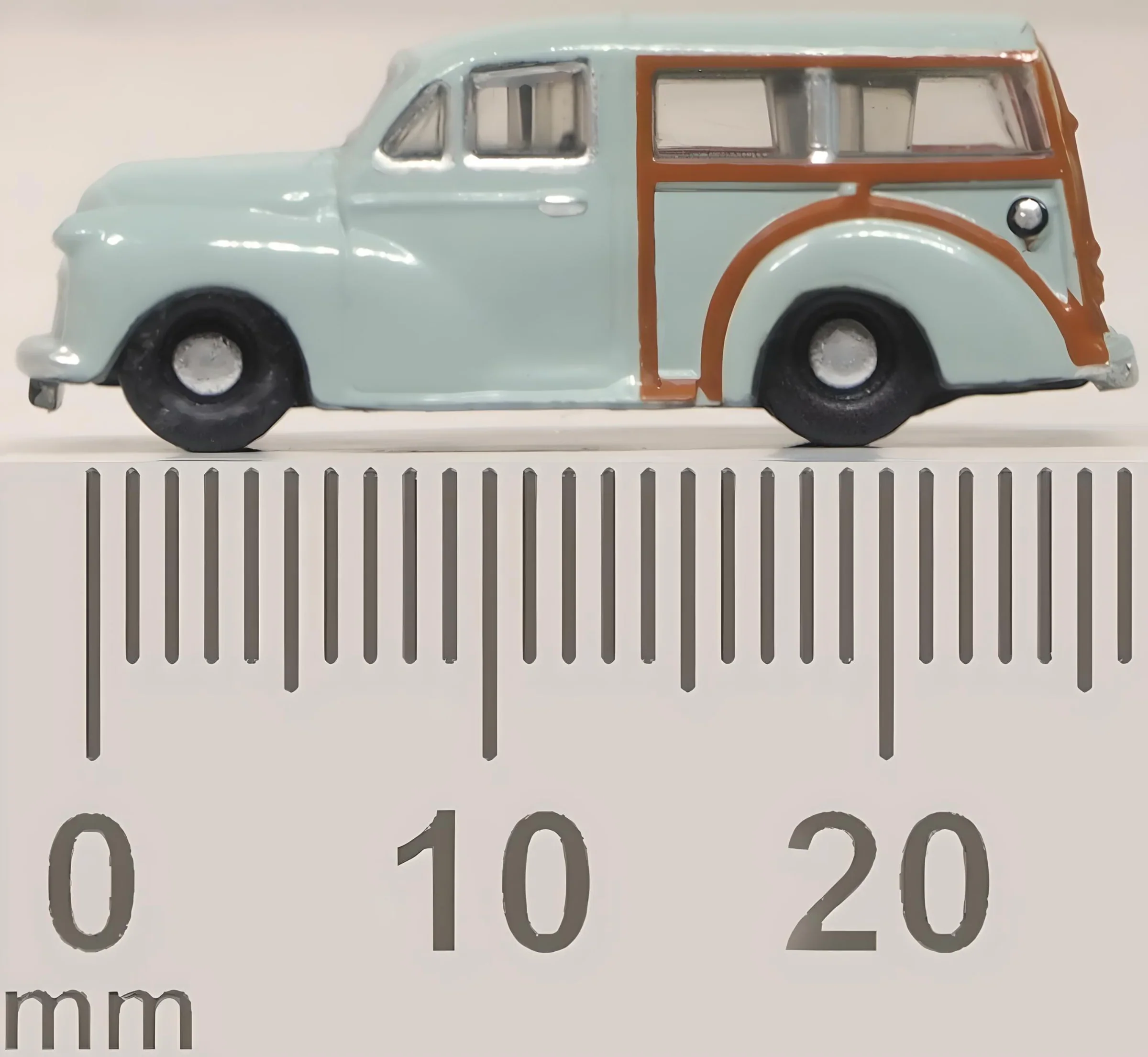NMMT009 Morris Minor Traveller Smoke Grey - Image 6
