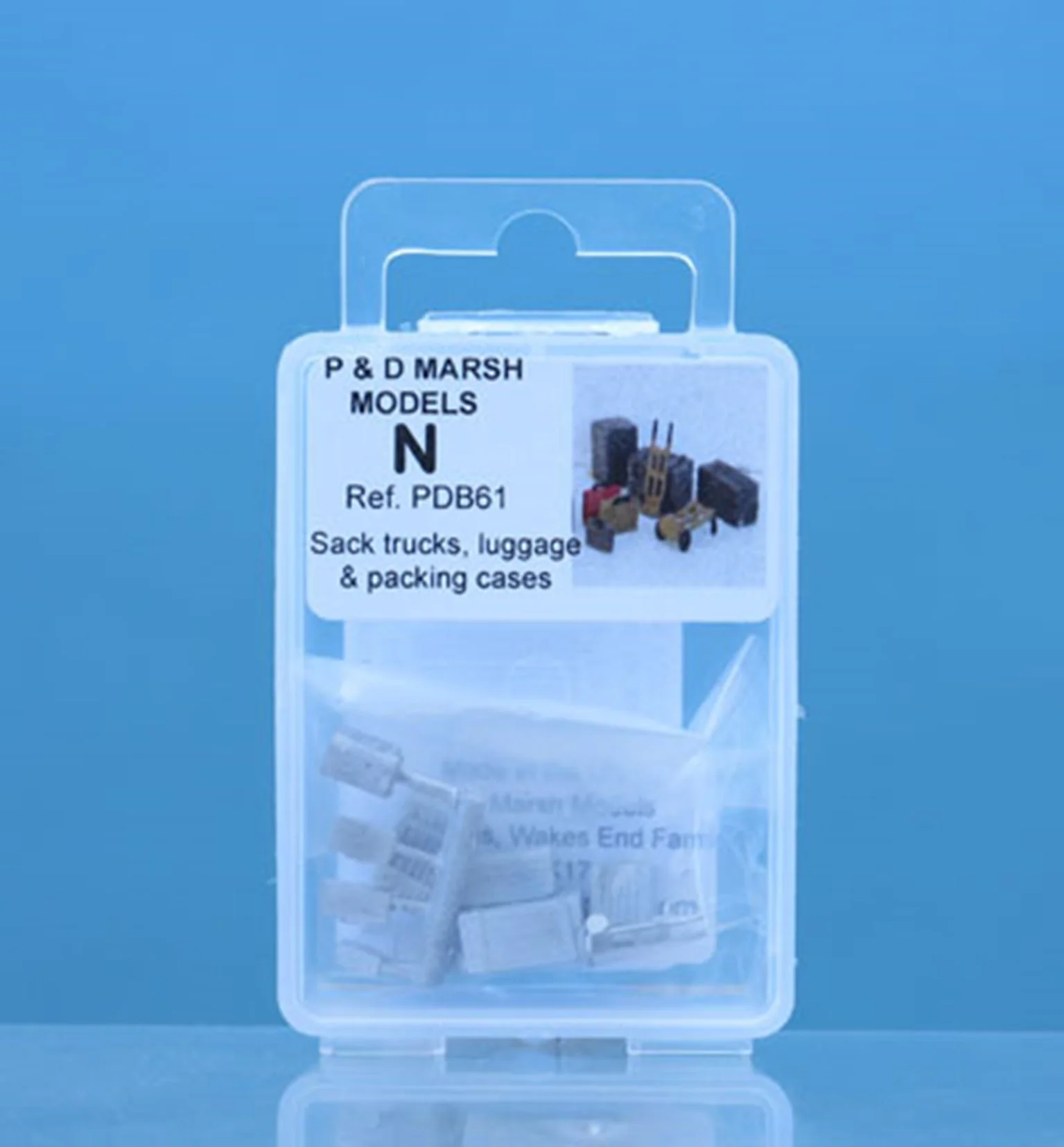 PDB61 N Gauge Sack Trucks, Luggage & Packing Cases - Unpainted - Image 2