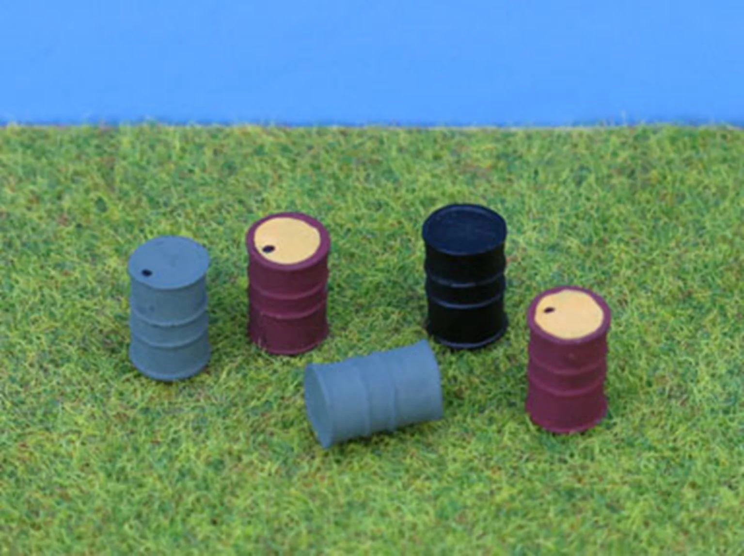 PDPW124 OO Gauge Oil Drums - UNPAINTED