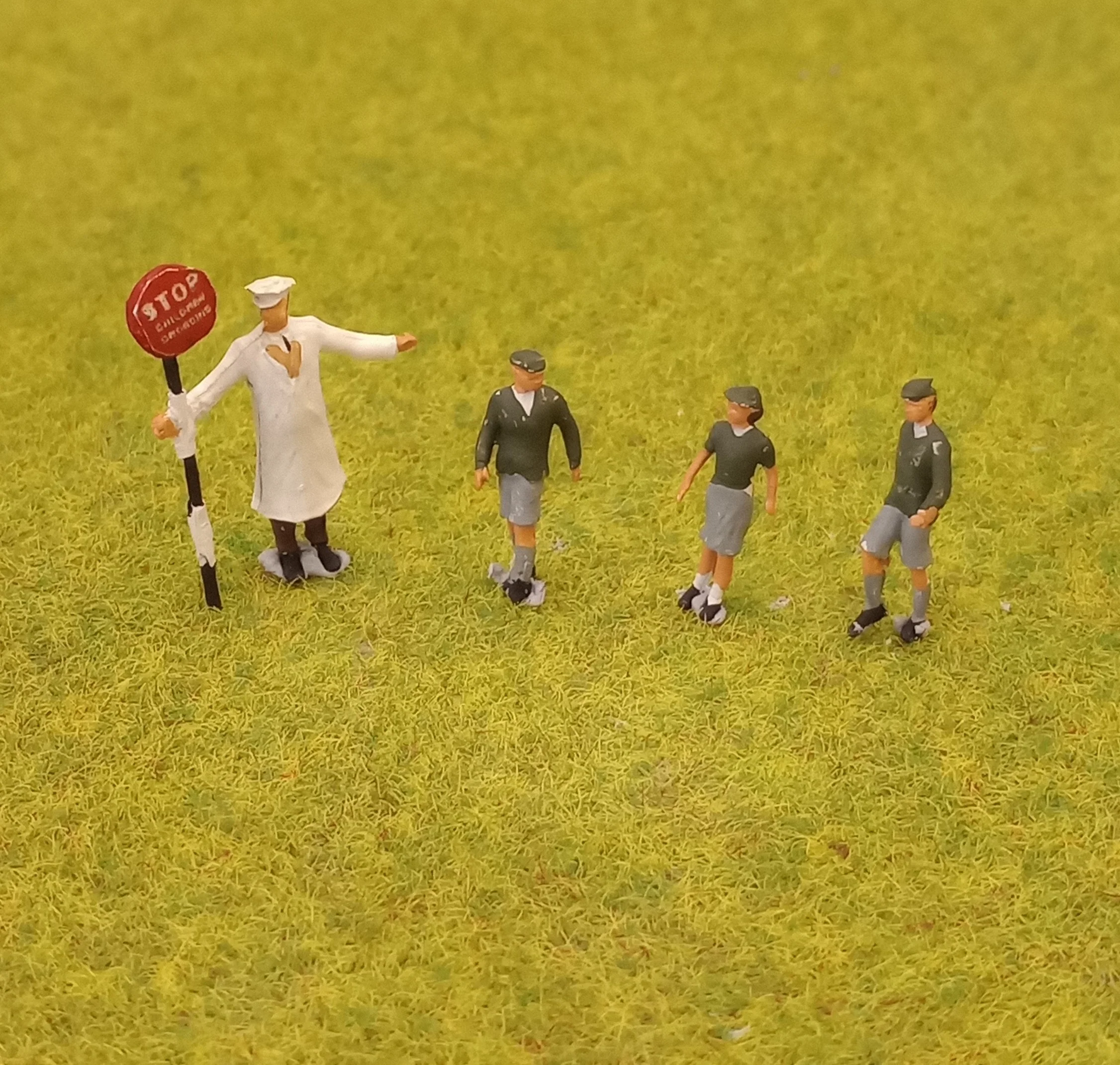 PDZ57 OO Gauge School crossing patrol (1950's/60's)