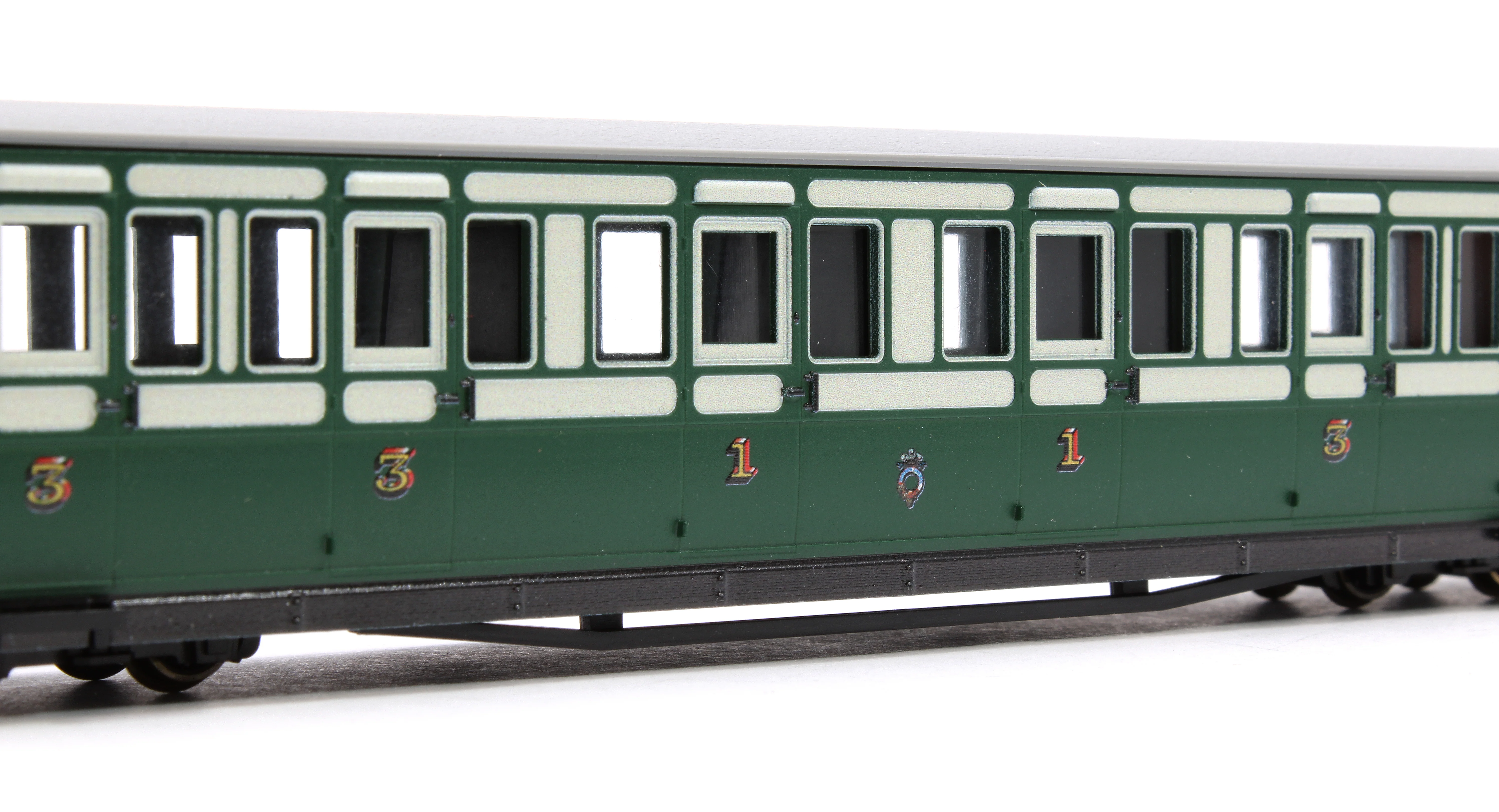 GR621B Ffestiniog Railway Long 'Bowsider' Bogie Coach, Early Preservation Green, No. 20 - Image 4