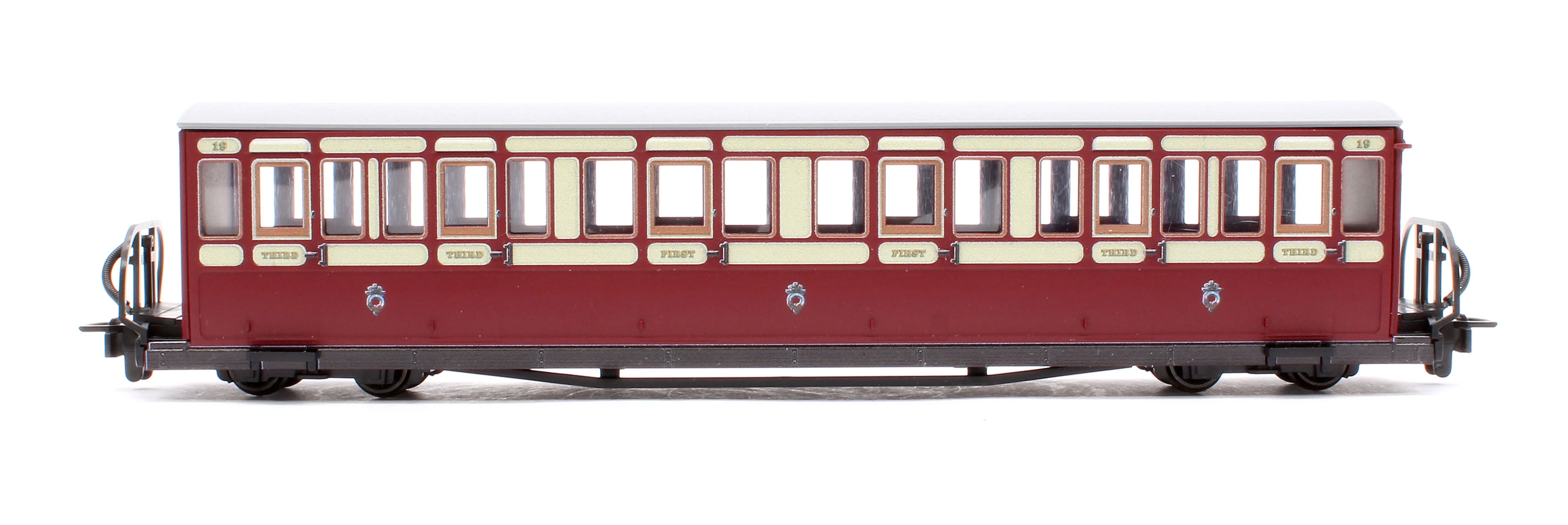 GR622A Ffestiniog Railway Long 'Bowsider' Bogie Coach, Red & Cream, No. 19 - Image 2
