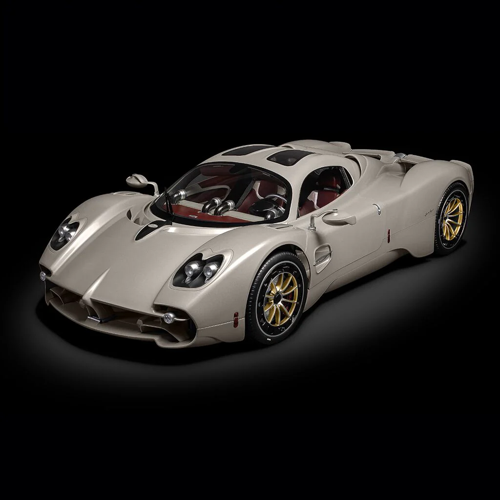 HK120 Pagani Utopia - Rinascimento Lucido Model Kit