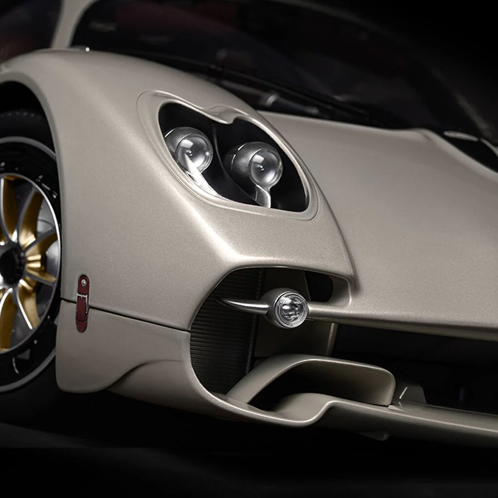 HK120 Pagani Utopia - Rinascimento Lucido Model Kit - Image 3