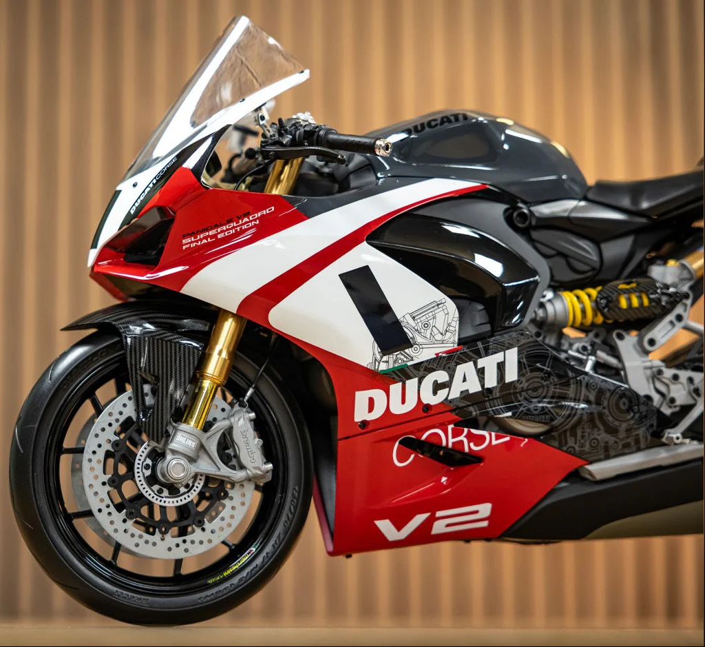 HK124 Ducati Panigale - V2 Superquadro Final Edition - Image 7