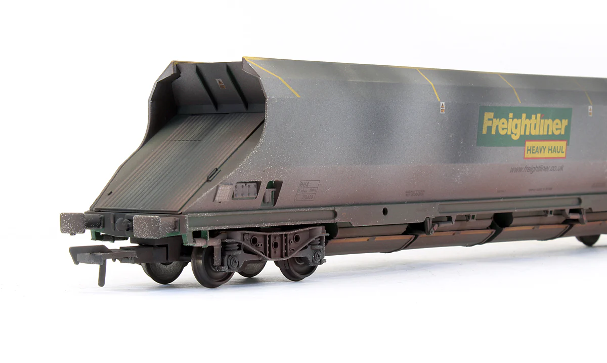 38-030A Pre-Owned 100 Tonne HHA Bogie Hopper Wagon 'Freightliner Heavy Haul' Sliding End Door - Custom Weathered - Image 3