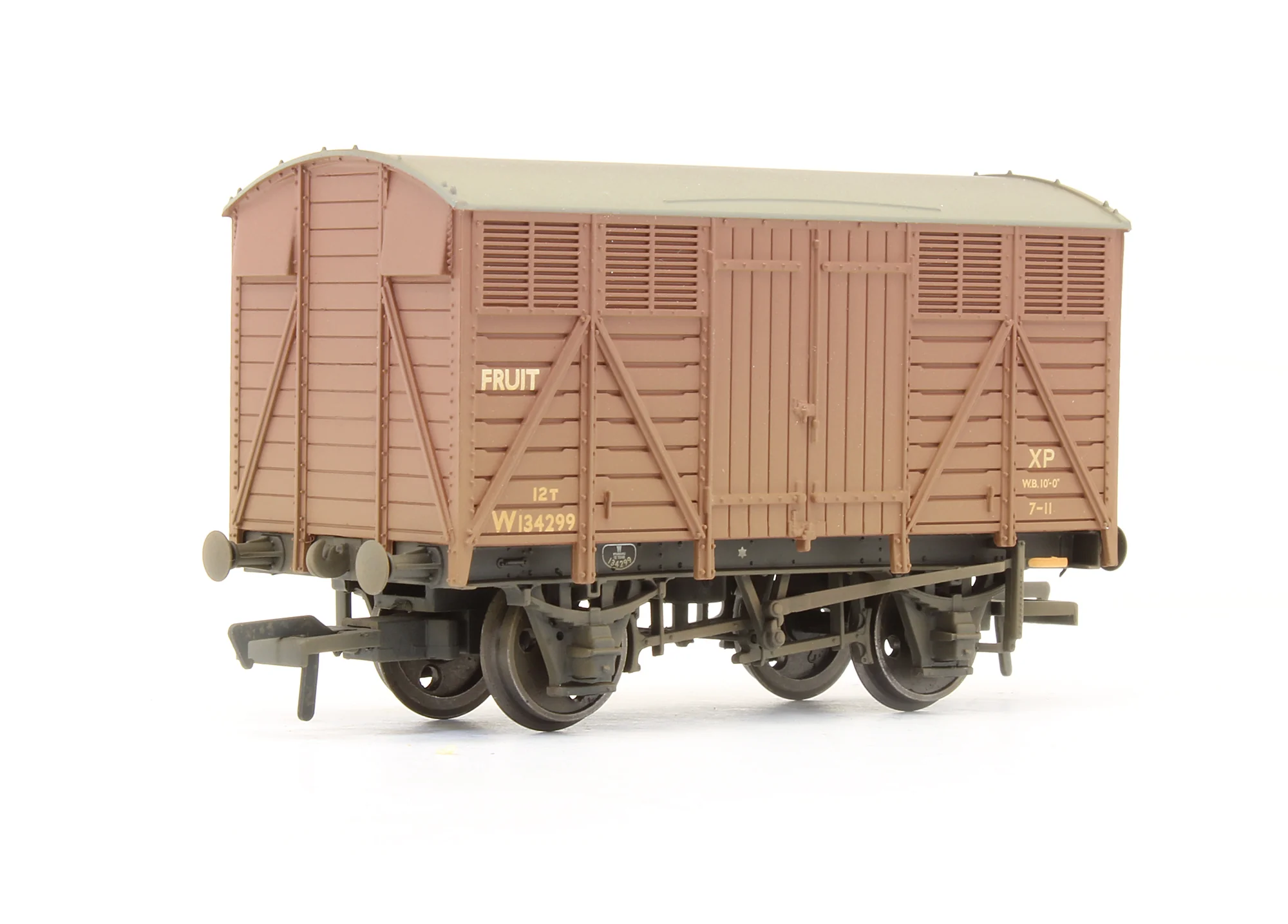Pre-Owned 12 Ton Ventilated Fruit Van BR Bauxite (Early) 'W134299' - Weathered - Image 2