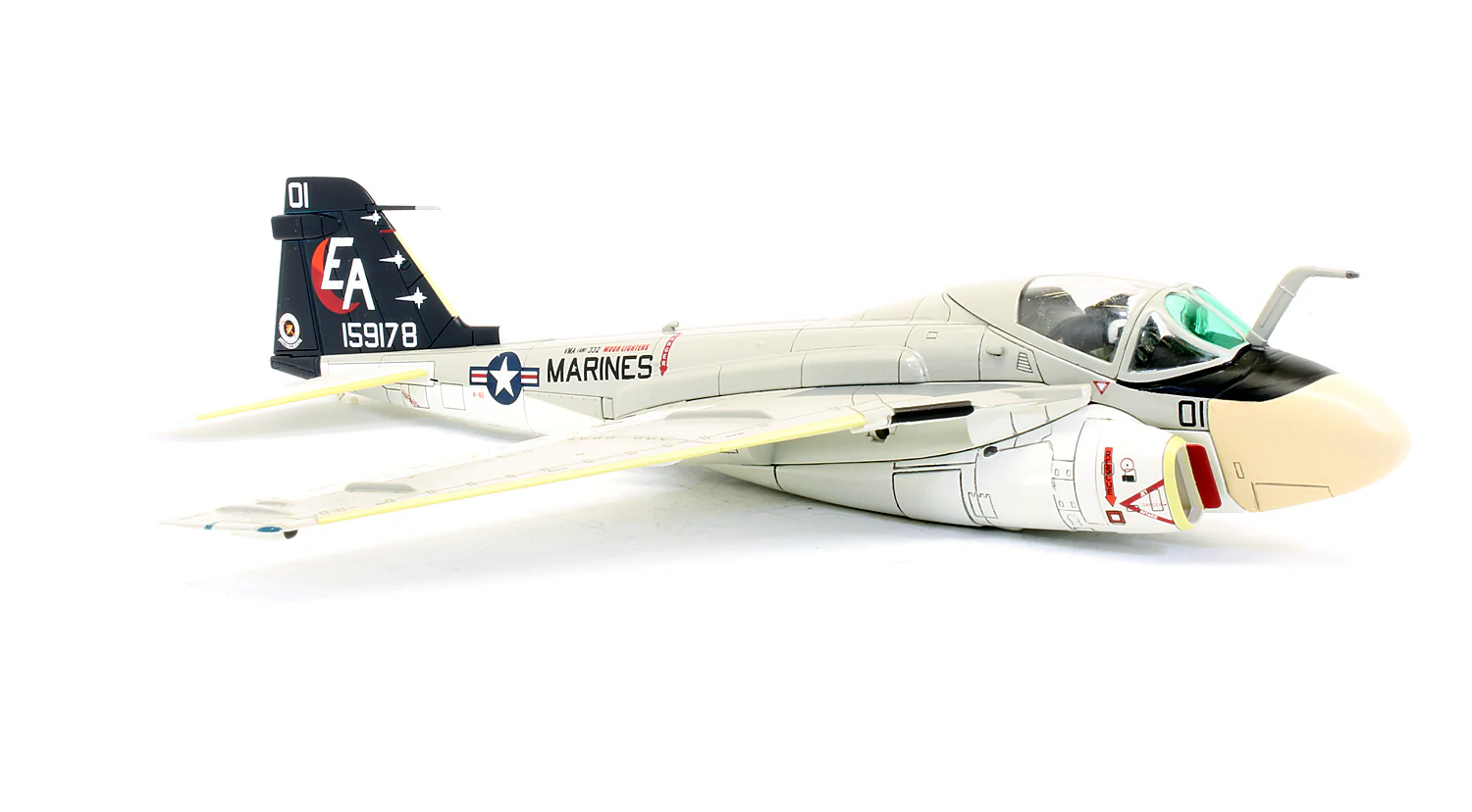 Pre-Owned 588202 A-6E Intruder U.S. Marine Corps VMA(AW)-332 Moon Lighters EA01 1976 - Image 2