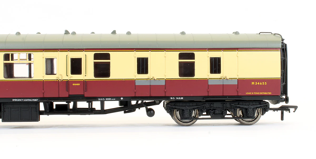 Pre-Owned 39-077 BR MK1 Express Passenger BSK Coach Crimson & Cream 'M34655' - Image 3