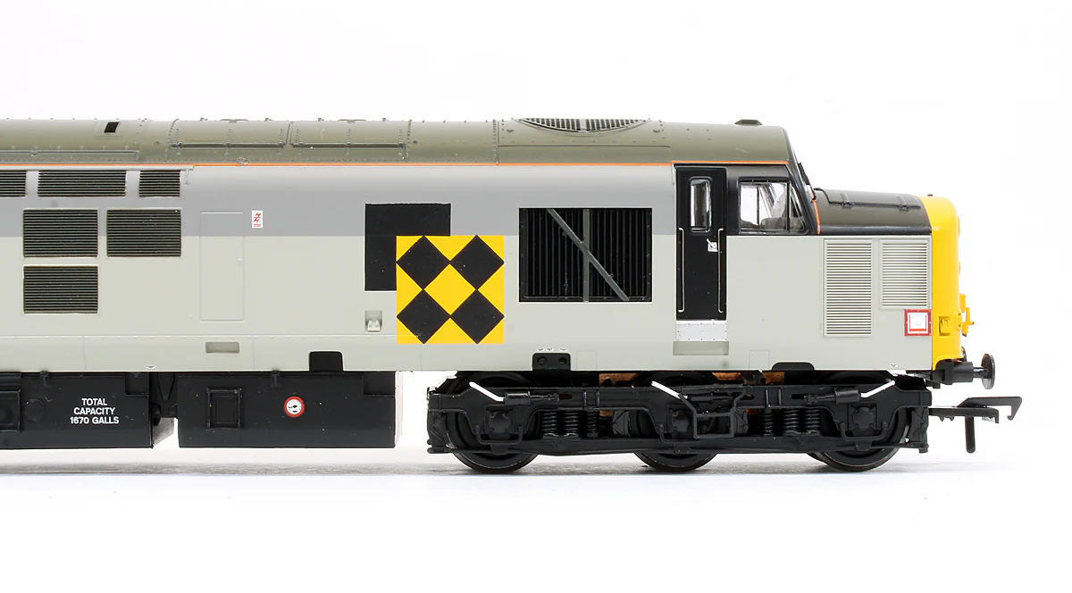 Pre-Owned 32-391 Class 37/7 37796 Railfreight Coal Sector Diesel Locomotive - Image 4