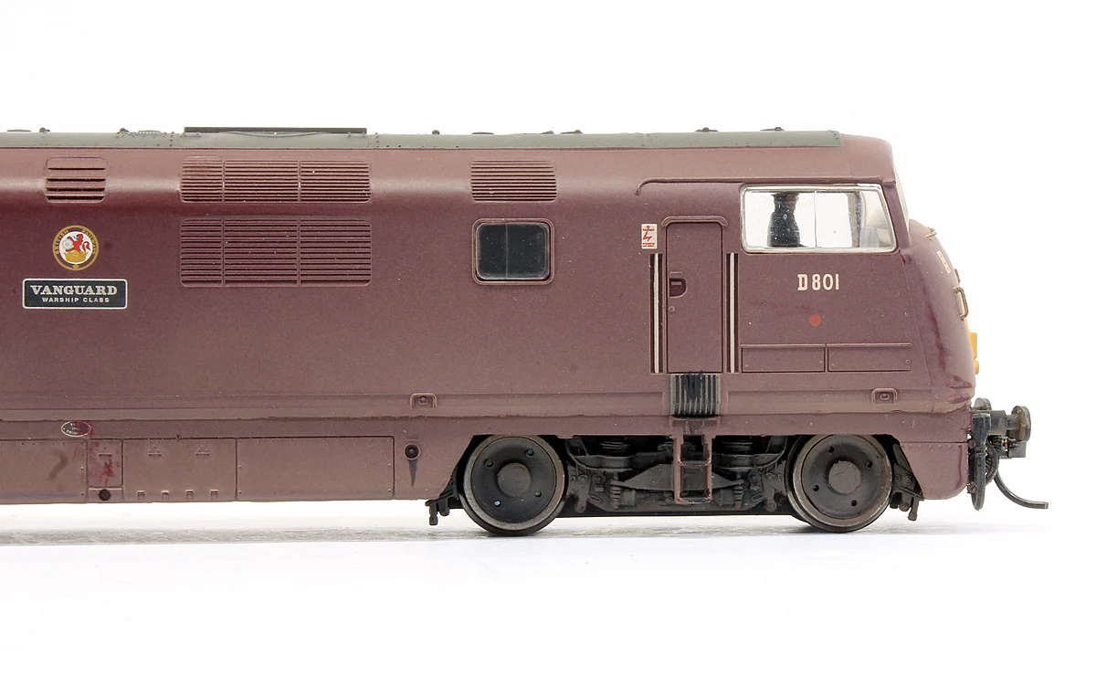 Pre-Owned 32-060 Class 42 Warship BR Maroon D801 'Vanguard' Diesel Locomotive (Weathered) - Image 4
