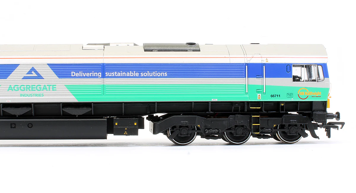 Pre-Owned 32-738 Class 66711 'Sence' GBRf Aggregates Diesel Locomotive - Image 4