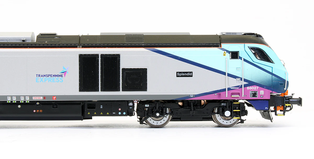RN68027-CSF Pre-Owned Class 68 'Splendid' 68027 Transpennine Express Diesel Locomotive - Renumbered & Renamed - DCC Sound - Image 4