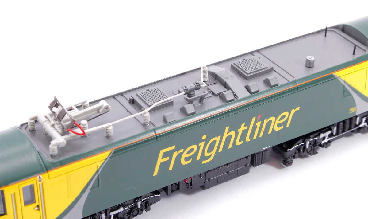 371-790 Class 90/0 90042 Freightliner 'PowerHaul' No. 90042 Electric Locomotive - Image 11