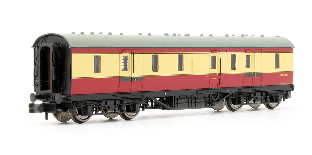 Pre-Owned 374-886 LMS 50ft Full Brake BR Crimson & Cream Coach 'M31319M' - Image 2