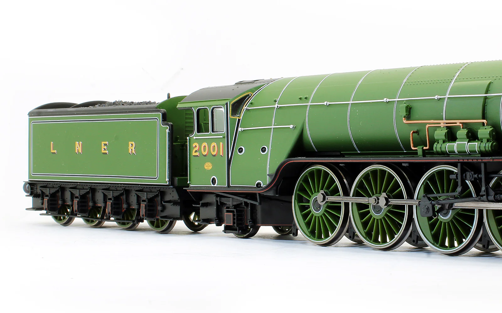Pre-Owned R3207 LNER 2-8-2 Class P2 'Cock O' The North' Steam Locomotive - Image 3