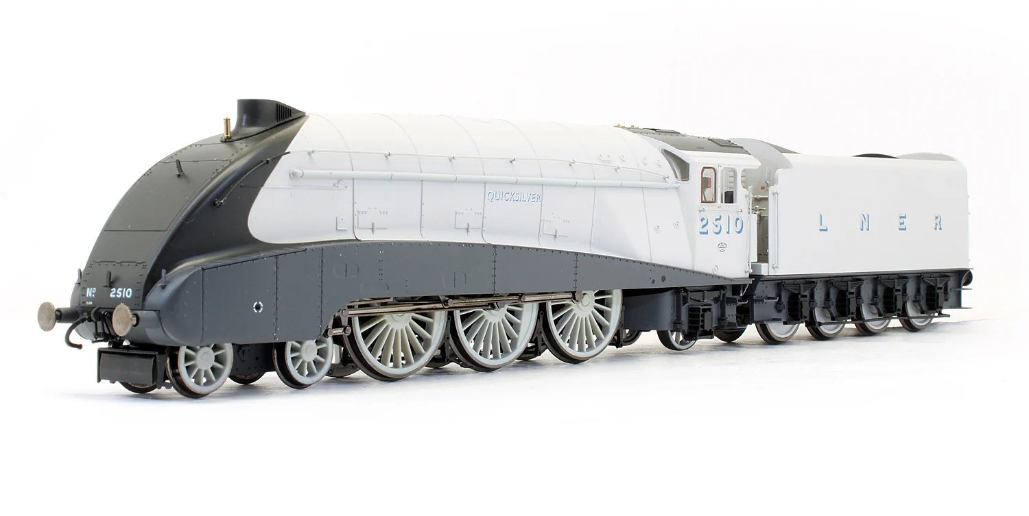 Pre-Owned R3307 LNER 4-6-2 Class A4 'Quicksilver' 2510 Steam Locomotive - Limited Edition - DCC Fitted