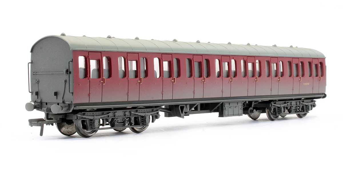 Pre-Owned 34-608 MK1 Suburban Second Open Coach BR Crimson 'E48040' (Weathered) - Image 2