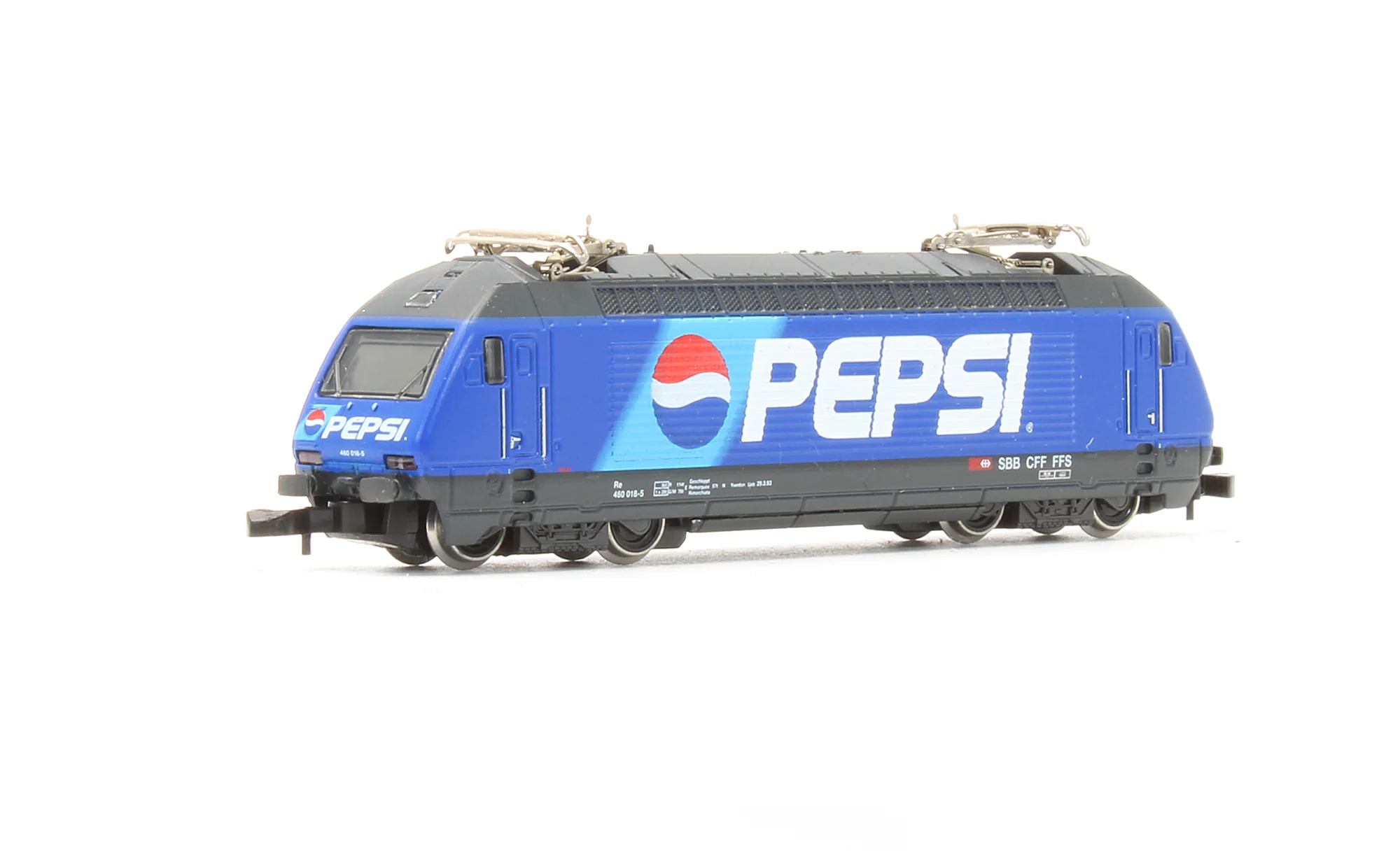 88452 Pre-Owned Re 460 018-5 'Pepsi' Electric Locomotive - Image 2