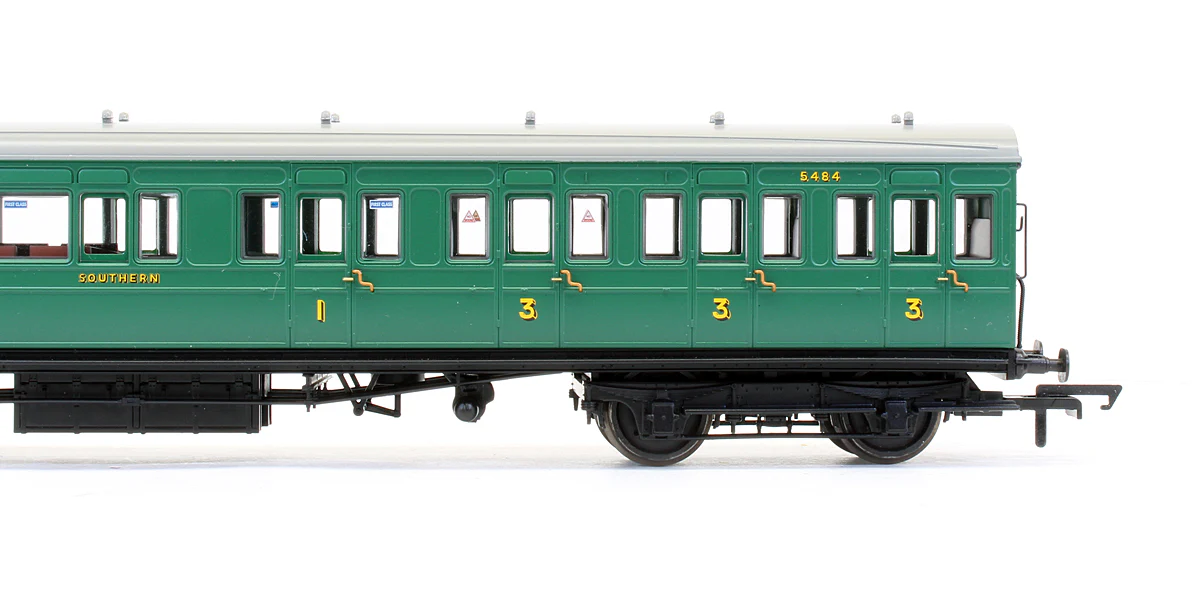 39-613 Pre-Owned SE&CR 60' Birdcage Composite Lavatory Coach Southern Railway Malachite Green '5484' - Image 3