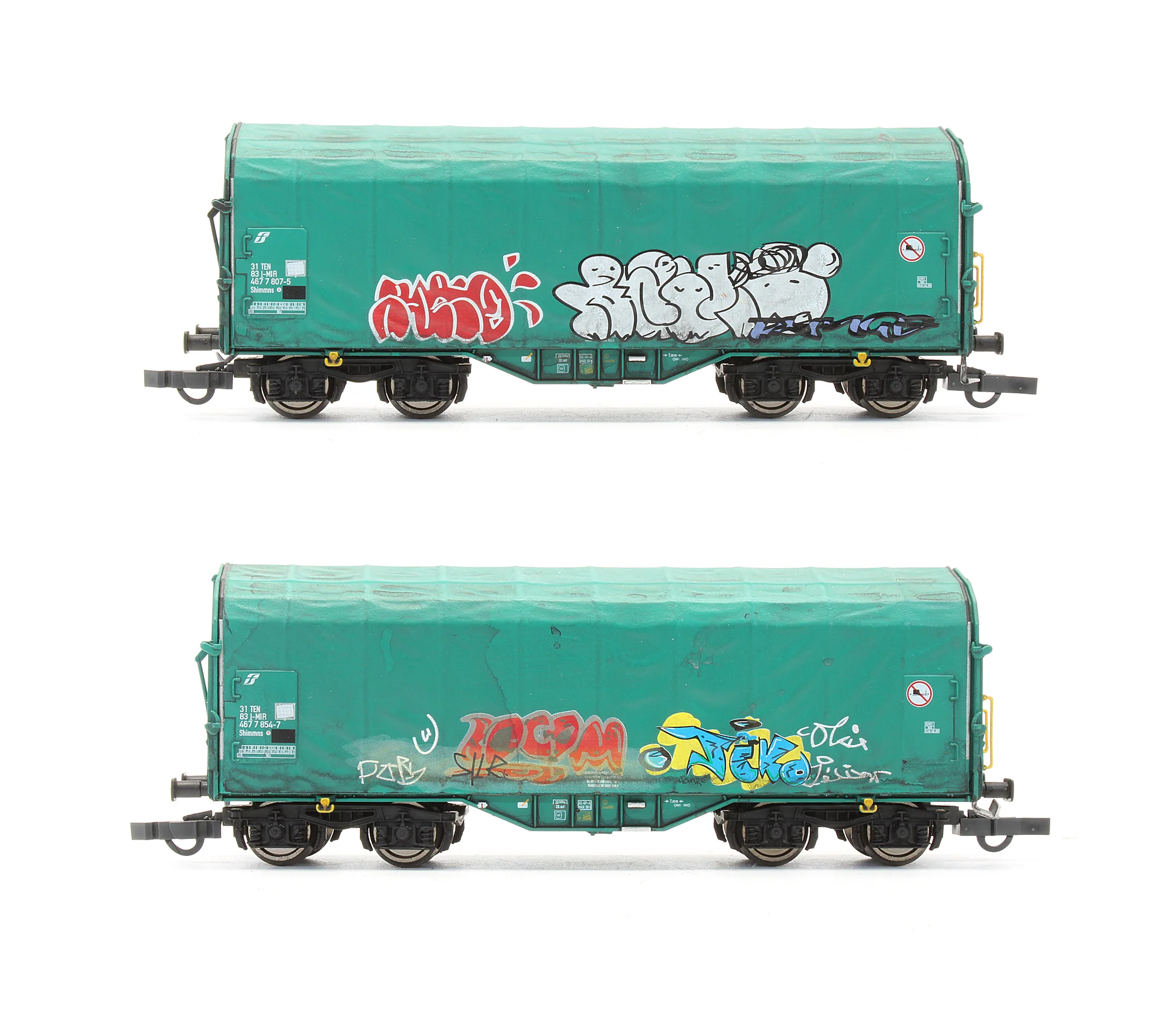58379 Pre-Owned Set Of 2 Tarpaulin Wagons With Graffiti