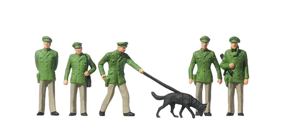 PR14008 Policemen (5) and Dog Standard Figure Set
