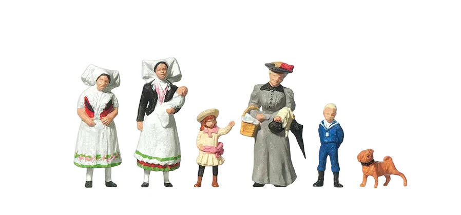 PR24608 Spreewald 1900 People (6) Figure Set