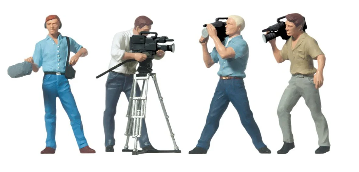PR65340 Television Crew (4) Figure Set