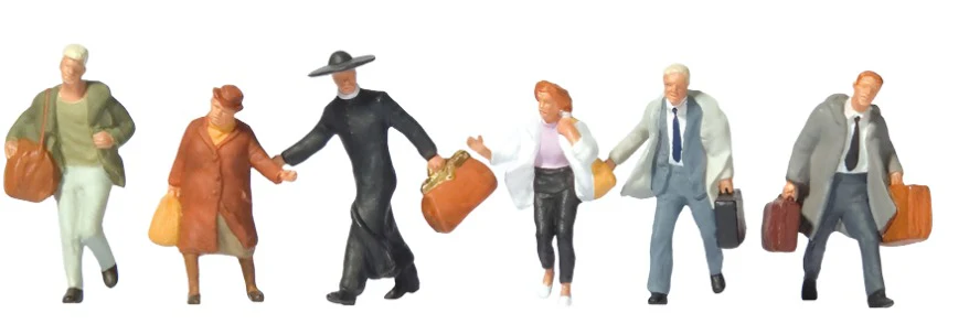 PR73002 Hurrying Passengers (6) British OO Scale Figure Set