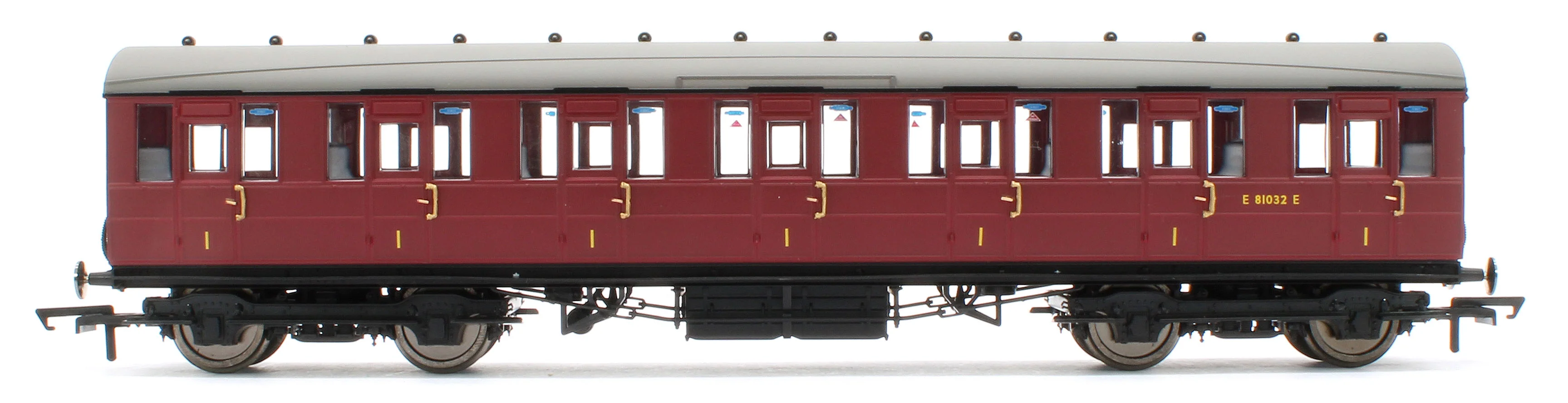 Pre-Owned R4519B BR Gresley Non-Vestibuled Suburban 1st Class Coach 'E81032E' - Image 2