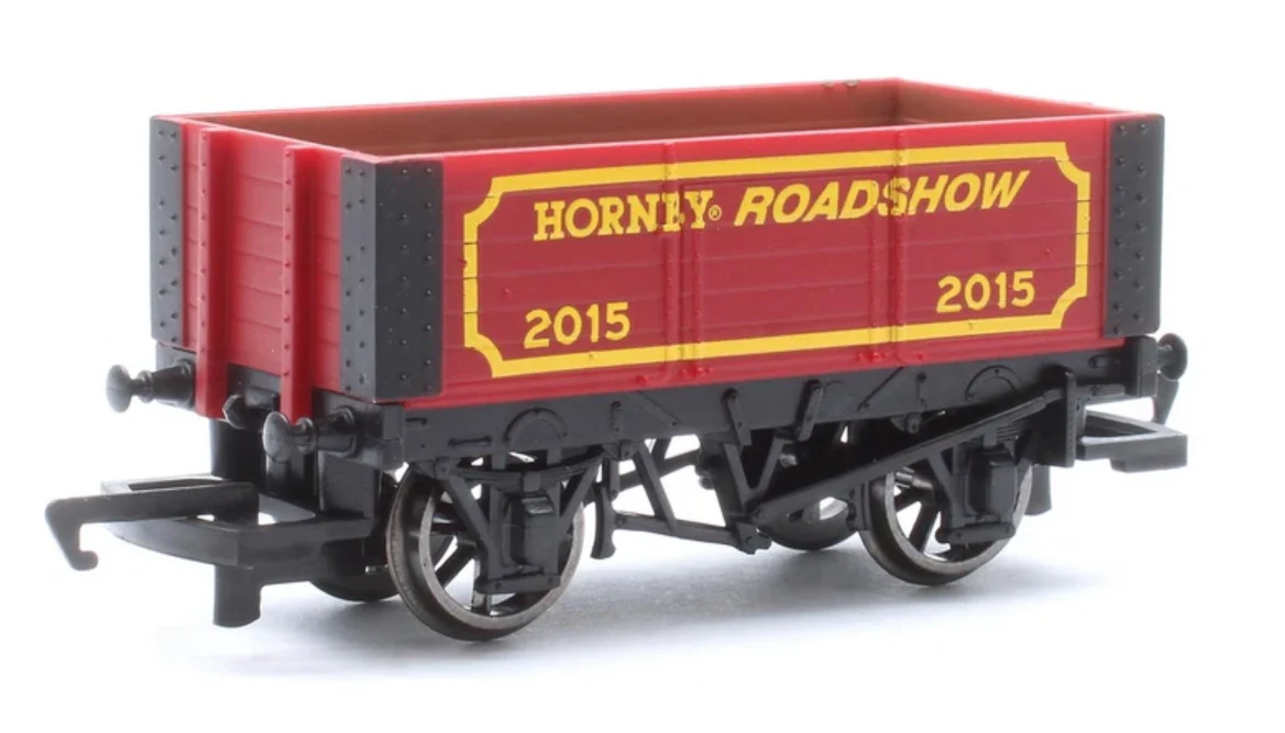 Pre-Owned R6719 6 Plank Wagon 'Hornby Roadshow 2015'