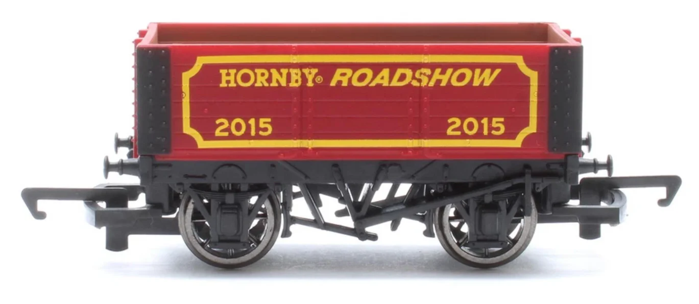 Pre-Owned R6719 6 Plank Wagon 'Hornby Roadshow 2015' - Image 2