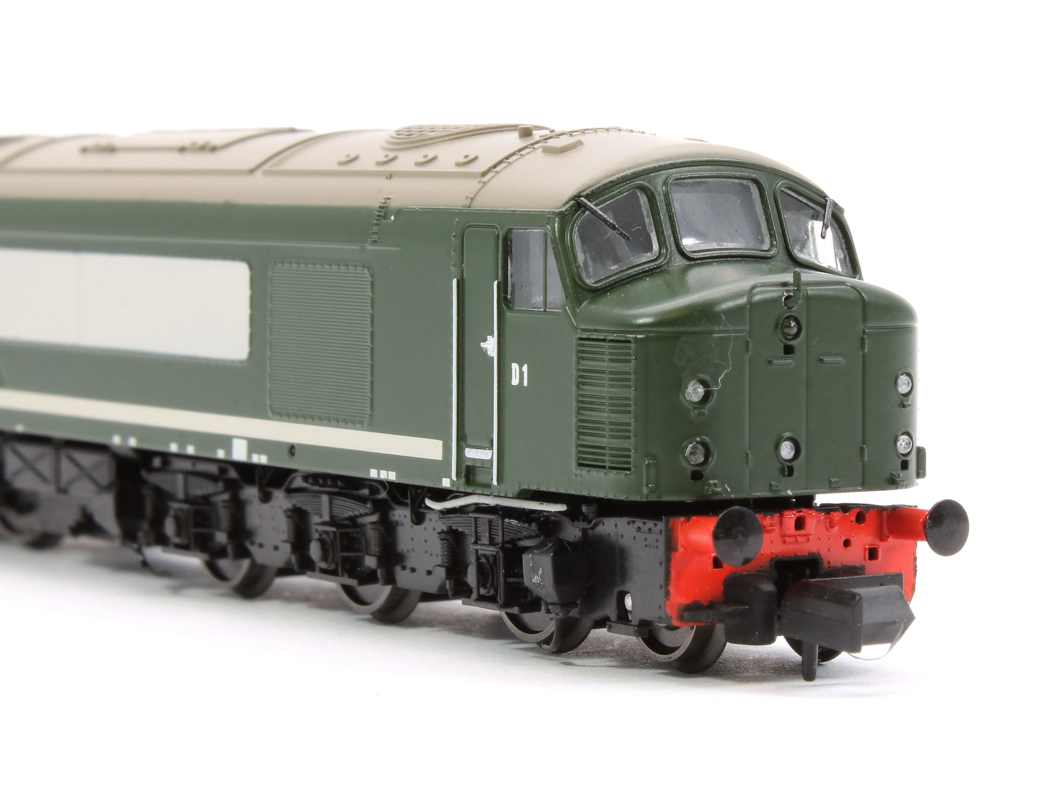 948001 Class 44 D1 "Scafell Pike" Plain BR Green Diesel Locomotive - Image 9