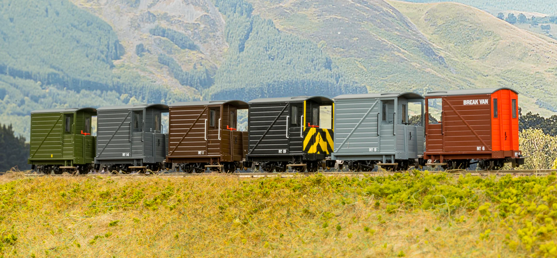 990804 Single Veranda Brake Van - Plain Dark Grey No.14 - Image 4