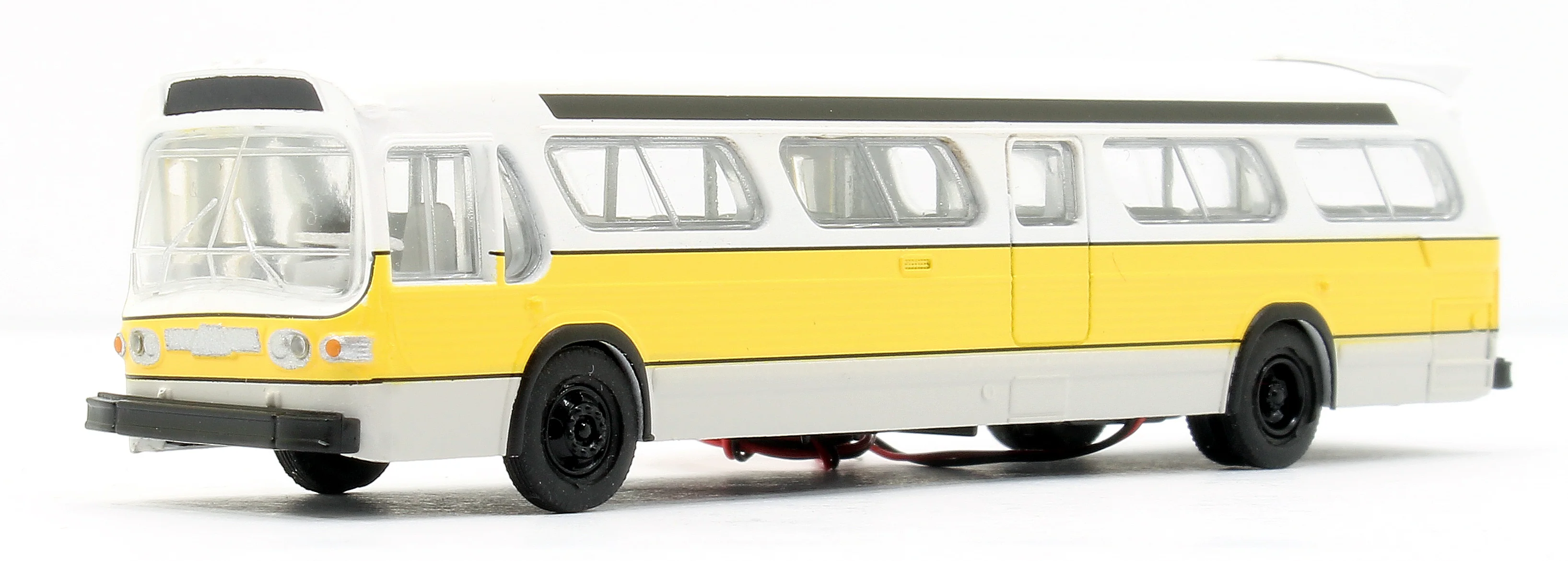 573001 N Gauge New Look Bus – Boston