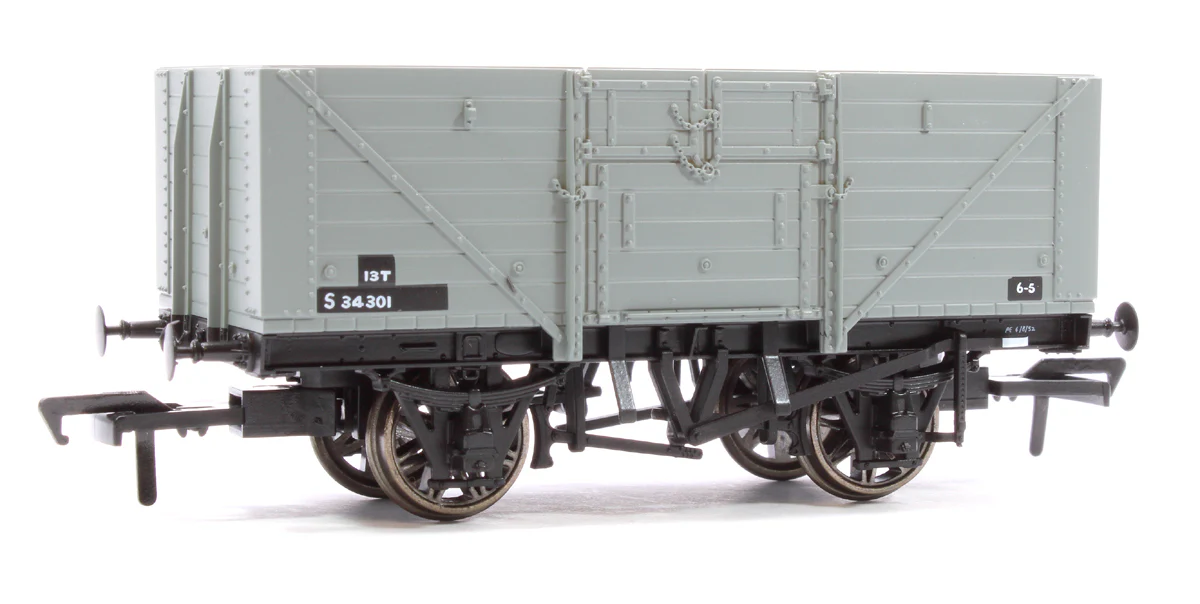 940025 Southern Railway 8 Plank Open Wagon D1379 No.S34301, BR Grey