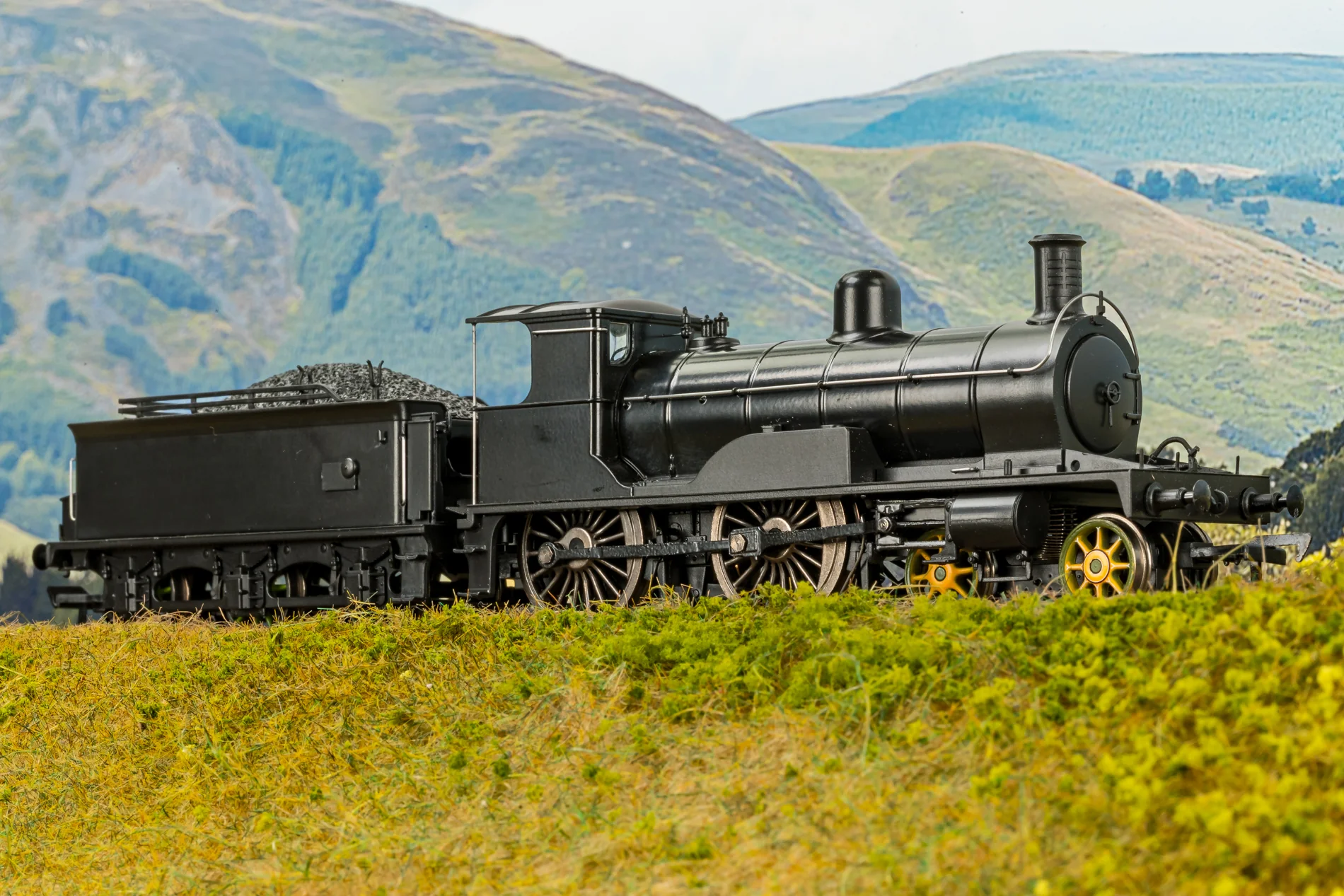 811508 Highland Railway Loch Class 4-4-0 No.150 'Loch Eye' HR Yellow Steam Locomotive - DCC Sound - Image 10