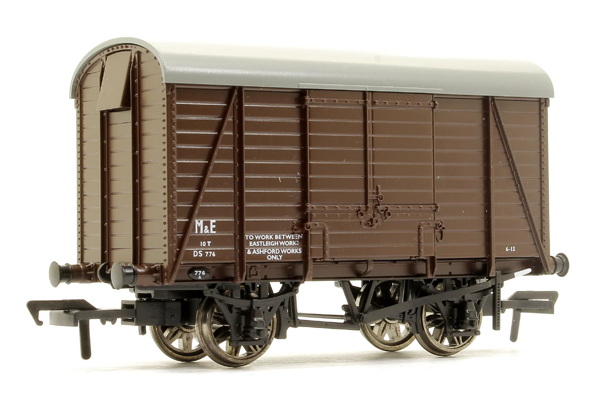 927010 SECR Dia. 1426 Covered Van No. DS776, Departmental brown