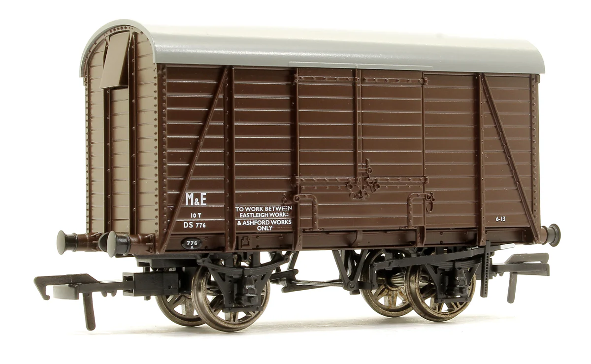 927010 SECR Dia. 1426 Covered Van No. DS776, Departmental brown - Image 2