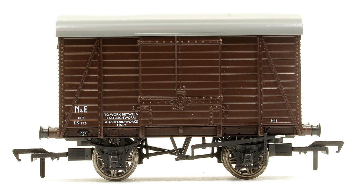 927010 SECR Dia. 1426 Covered Van No. DS776, Departmental brown - Image 3